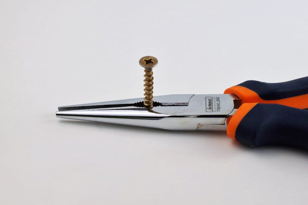 how-to-choose-the-right-pliers-for-the-job