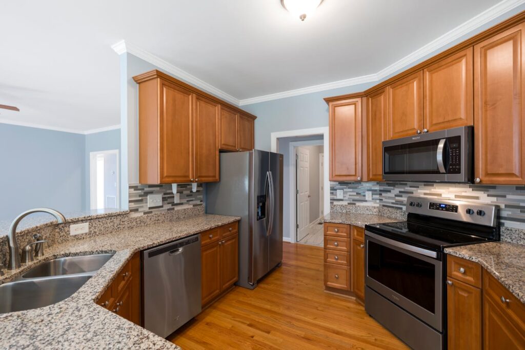 simple-modern-kitchen-layout